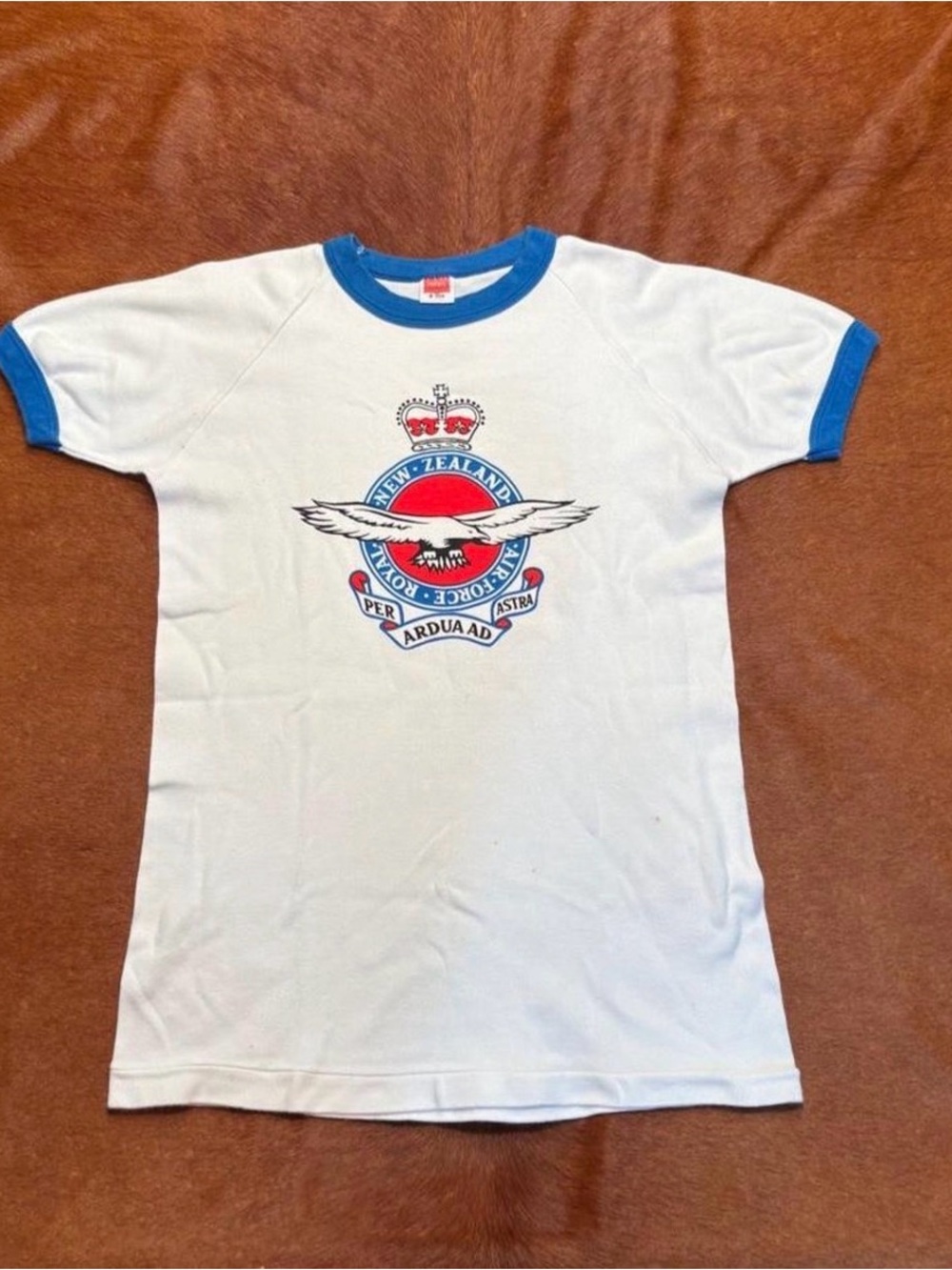 Men’s 2000s new zealand tshirt